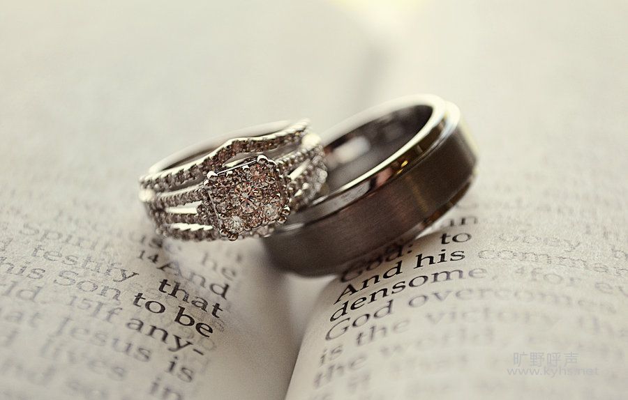 wedding_rings_on_bible_by_jenbarger-d5prg3w.jpg